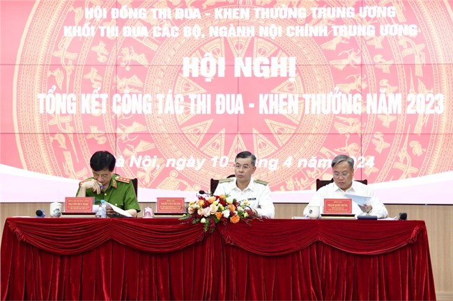 Hội nghị Tổng kết công tác thi đua, khen thưởng năm 2023, nhiệm vụ trọng tâm năm 2024 của Khối thi đua các Bộ, ngành Nội chính Trung ương (10/04/2024)